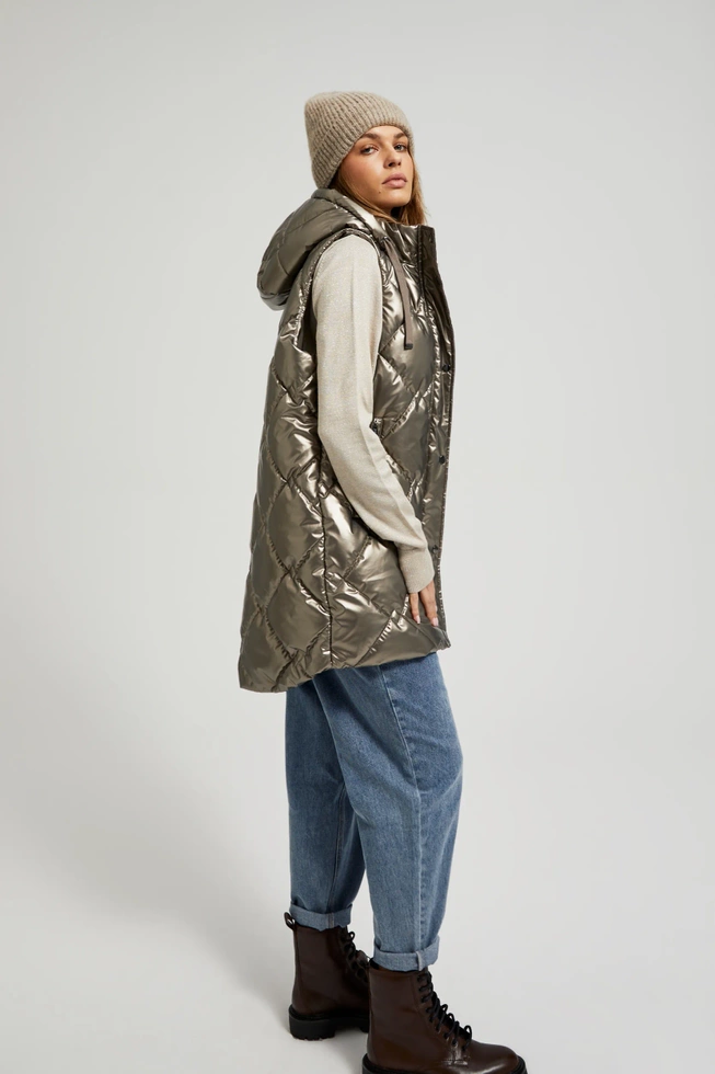 Pikowana kamizelka z kapturem beżowa