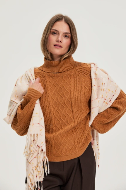 Szal z frędzalmi różowy