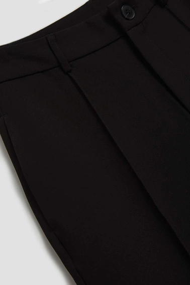 Spodnie w kant czarne