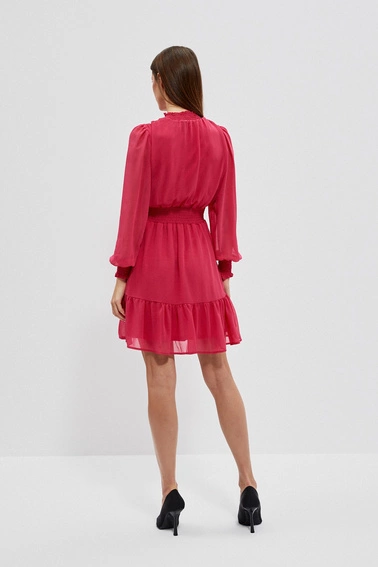 Sukienka z falbaną i bufiastymi rękawami