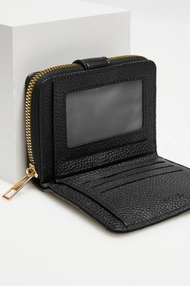 Pikowany portfel czarny