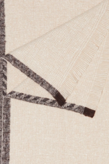 Gładki szal beżowy