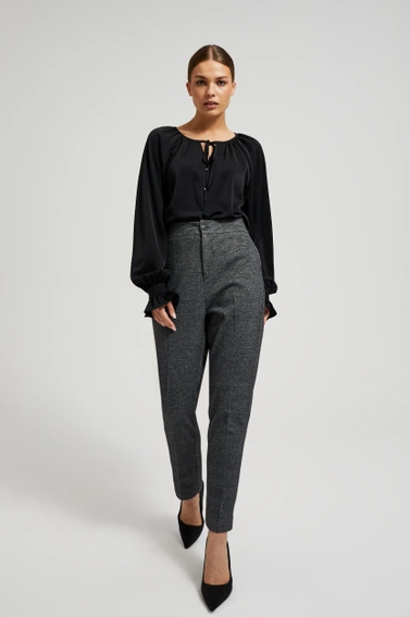 Koszula z bufiastymi rękawami i wiązanym dekoltem czarna