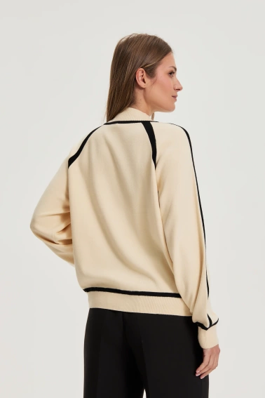 Sweter z półgolfem beżowy