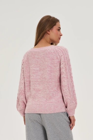 Sweter z ozdobnym splotem różowy