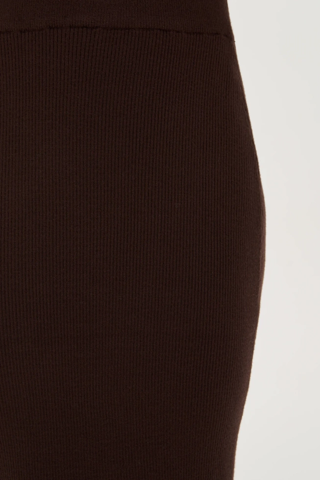 Dzianinowa spódnica brązowa