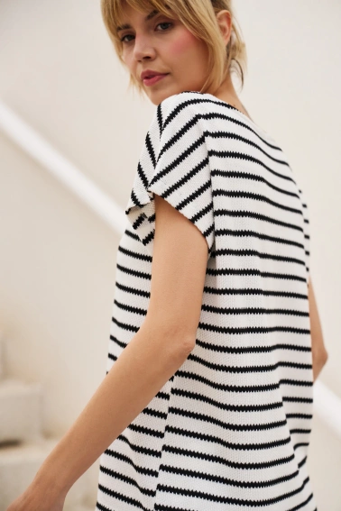 Bluzka w paski biała