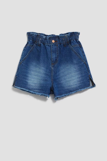 Szorty z postrzępioną nogawką