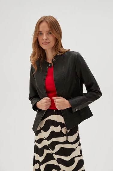 Kurtka z ekoskóry czarna