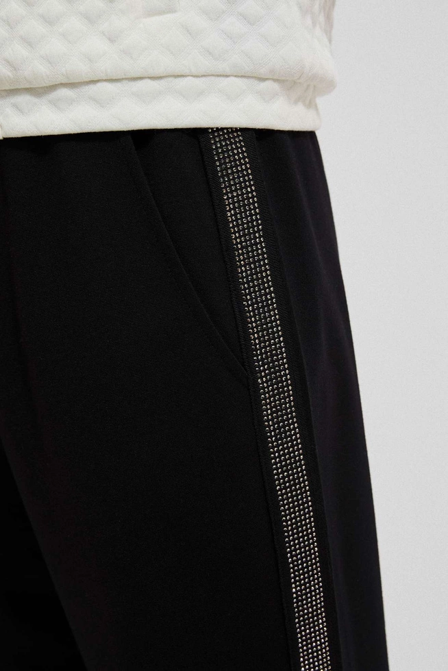 Gładkie spodnie z lampasami czarne