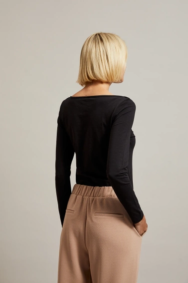 Gładka bluzka z długimi rękawami czarna