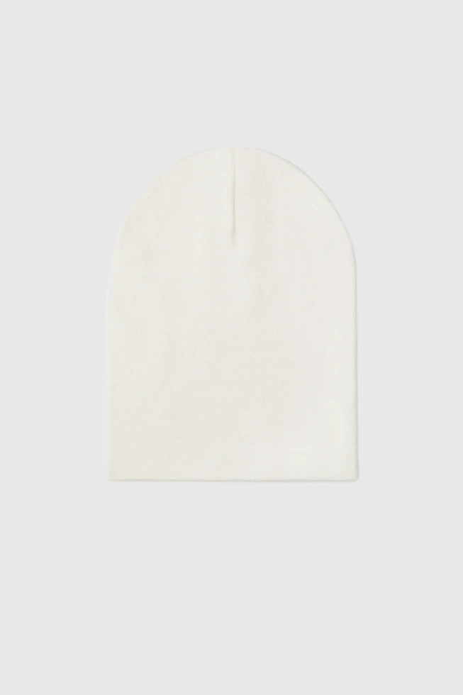 Gładka czapka ecru