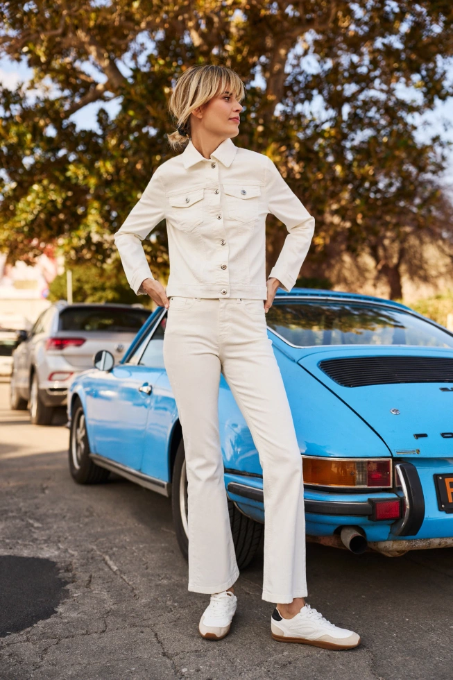 Jeansy bootcut kremowe