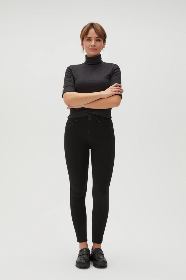 Gładkie jeansy rurki czarne