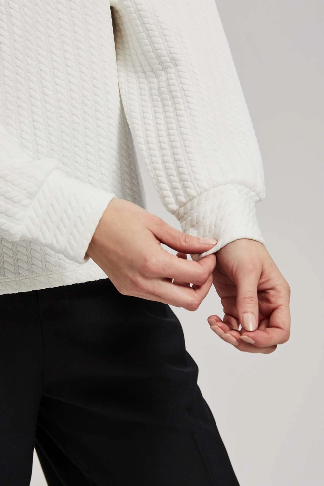 Bluza z szerokim golfem perłowa