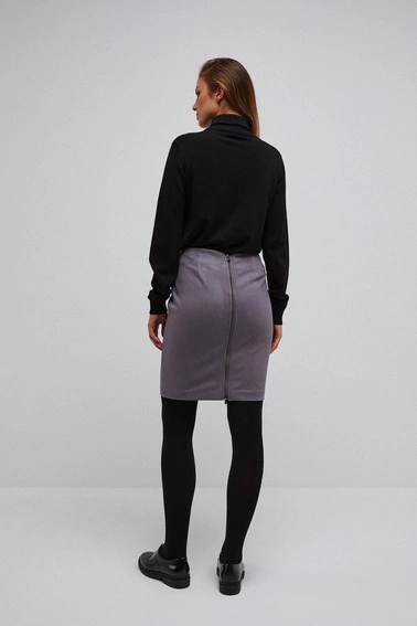 Spódnica ołówkowa z połyskującą nitką