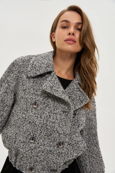 Krótki płaszcz czarno-biały