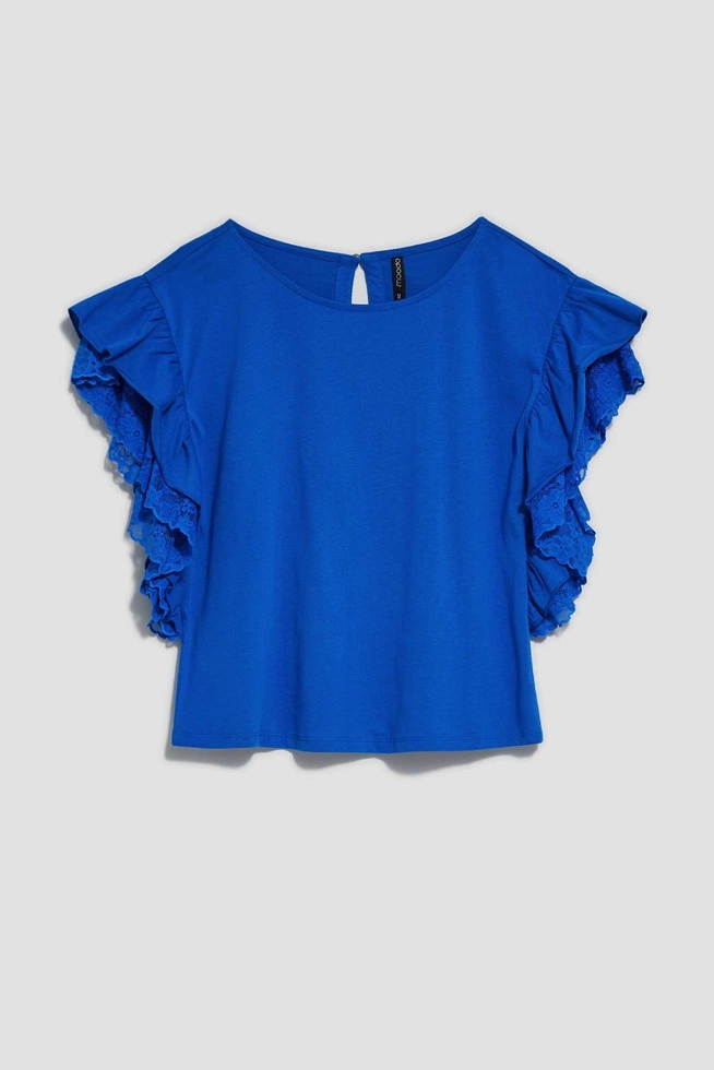 Bluzka z falbaną na ramionach niebieska