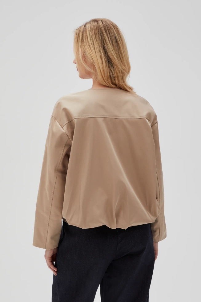 Krótka kurtka beżowa