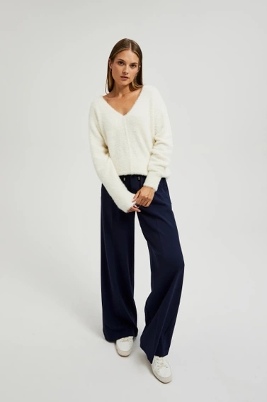 Sweter z dekoltem w serek i długimi rękawami ecru