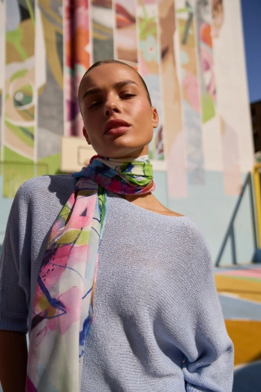 Wzorzysty szal niebieski