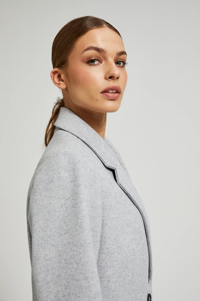 Prosty płaszcz zapinany na guziki szary