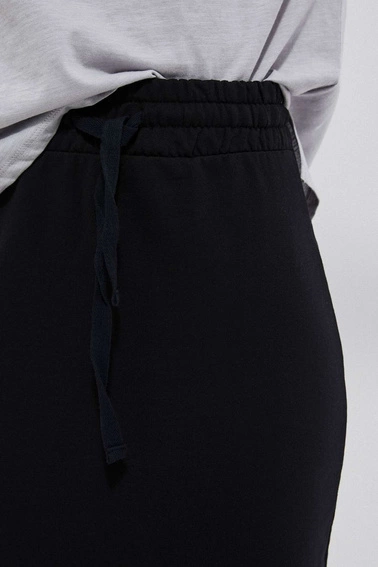 Spódnica z dresowej dzianiny czarna