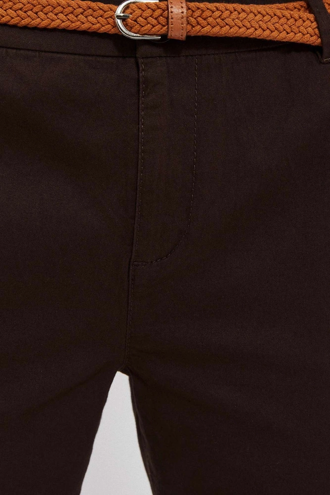 Szorty z plecionym paskiem ciemnbrązowe