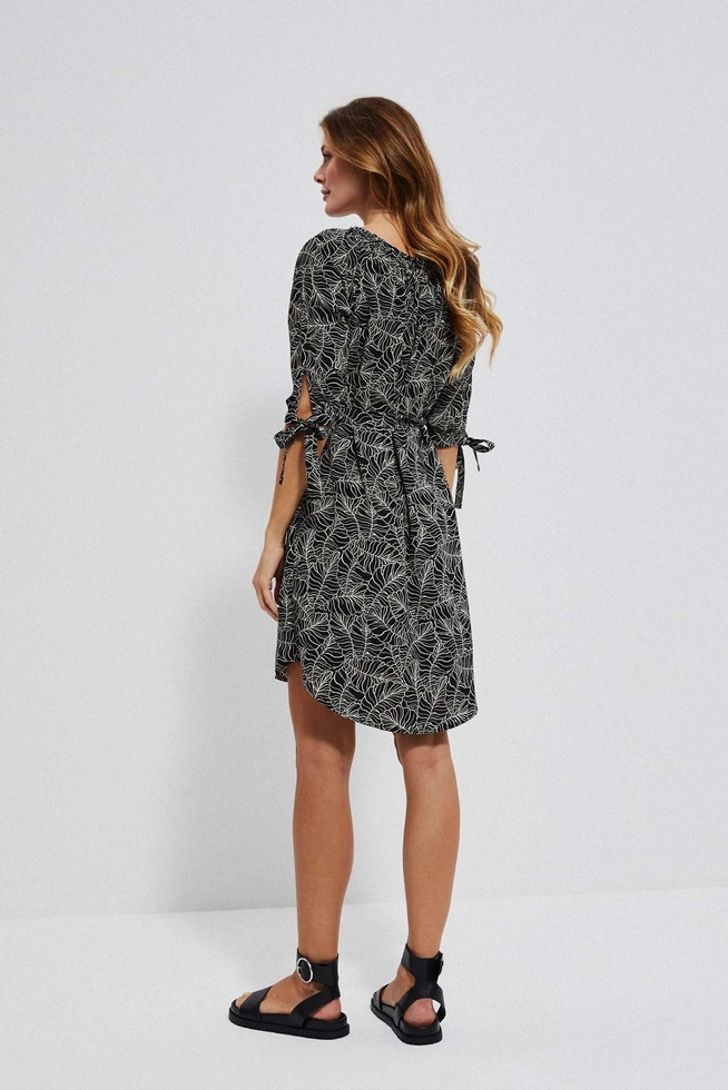 Wzorzysta sukienka czarna