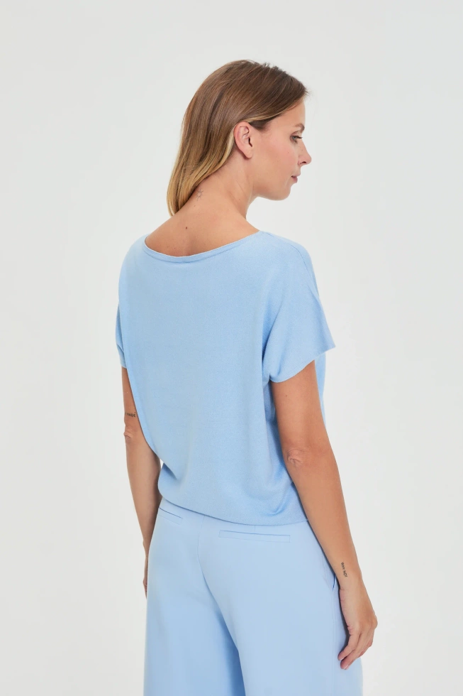 Cienki sweter błękitny