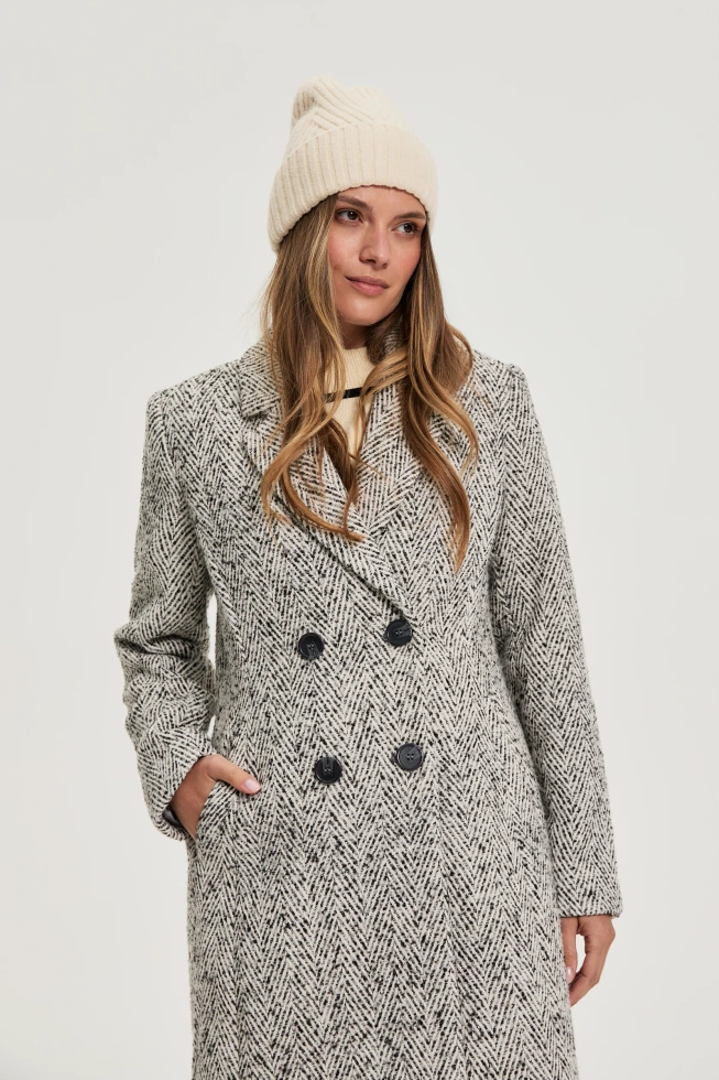 Czapka z wełną jasnobeżowa