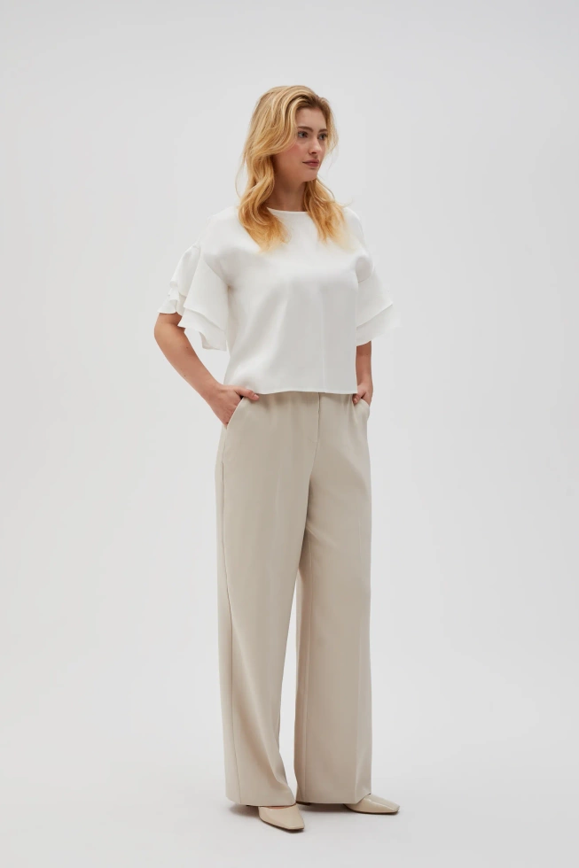 Koszula z falbanami na rękawach biała