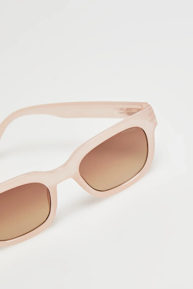 Wąskie okulary różowe