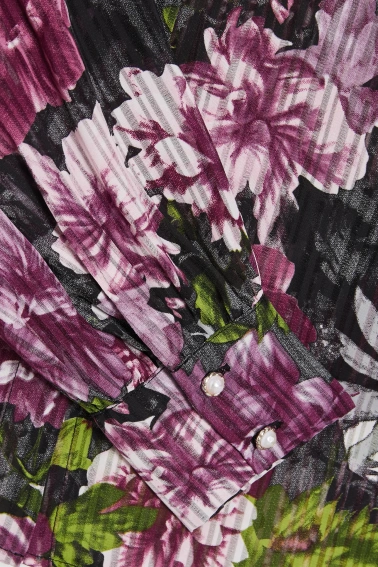 Koszula w kwiaty z bufiastymi rękawami czarna