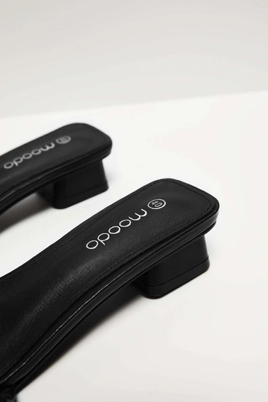 Klapki ze skóry ekologicznej 