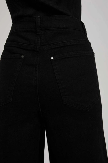 Jeansy wide leg z wysokim stanem