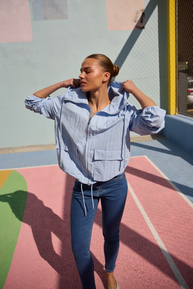 Kurtka z kapturem błękitna