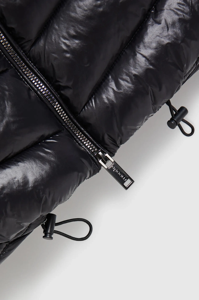 Pikowana kamizelka zapinana na zamek czarna