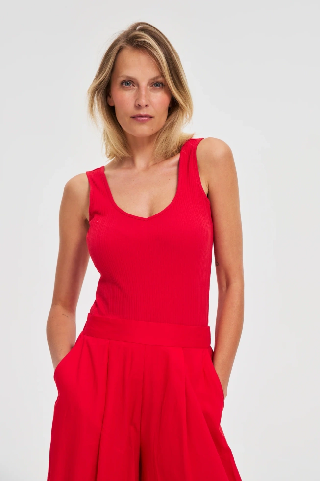 Prążkowany top czerwony