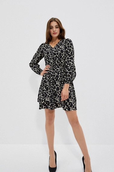 Sukienka mini z rozkloszowanym dołem