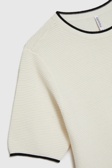 Sweter z krótkimi rękawami biały