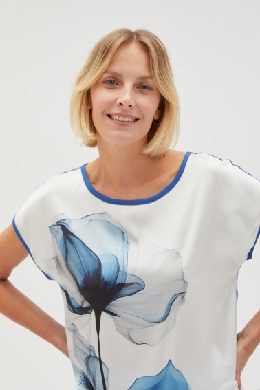 Bluzka z nadrukiem błękitna