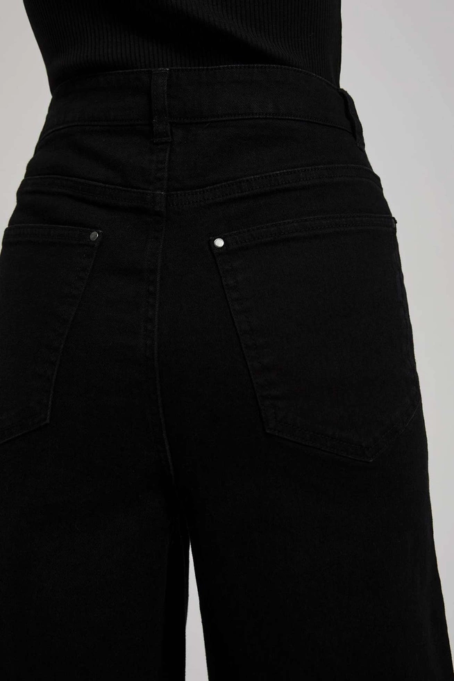 Jeansy wide leg z wysokim stanem