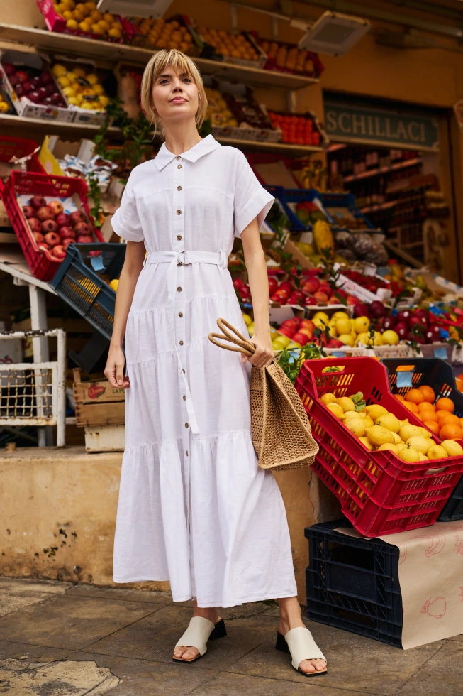 Bawełniana sukienka maxi z paskiem biała