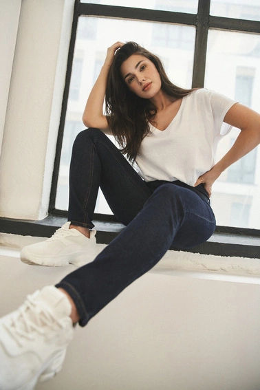 Jeansy z prostą nogawką szafirowe