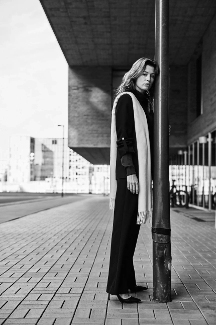 Szal z frędzlami ecru