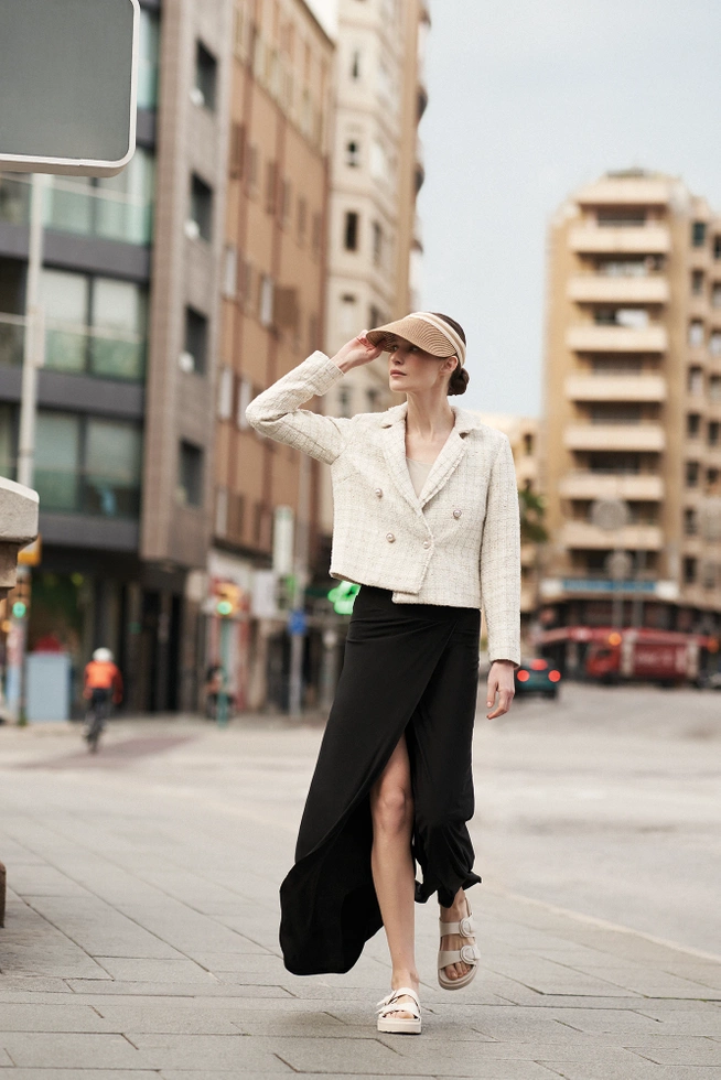 Spodnie czarne z szerokimi nogawkami