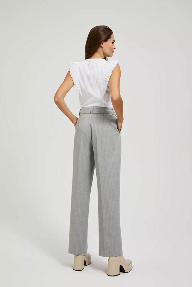 Garniturowe spodnie z prostymi nogawkami i kieszeniami szare