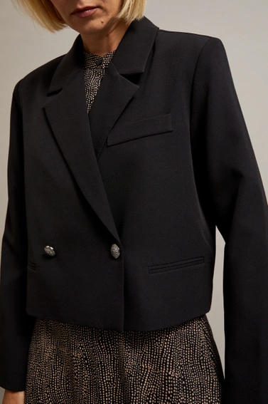 Krótka marynarka z ozdobymi guzikami czarna