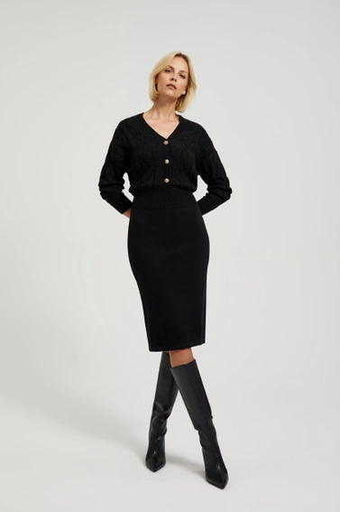 Dzianinowa sukienka ozdobiona guzikami czarna